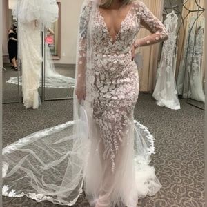 Wedding Dress NEW